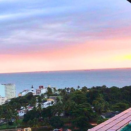 Lindo Apt Vista Mar Completo Com Piscina No Rooftop Do Edf, Proximo Ao Porto Da Barra Салвадор Екстер'єр фото
